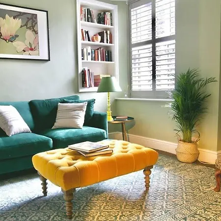 The Court Yard * Bowness-on-Windermere